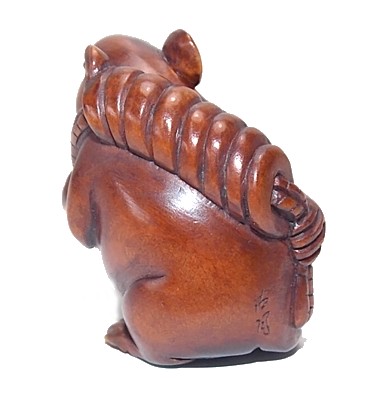 японская нэцкэ Мышка с денежками, 1950-е гг.