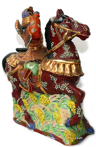 самурай на коне, японская фарфоровая антикварная статуэка