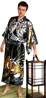 мужской халат-кимоно из иск. шелка, сделано в Японии