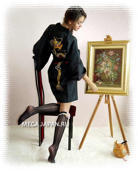 женский халатик-кимоно с вышивкой, сделано в Японии 