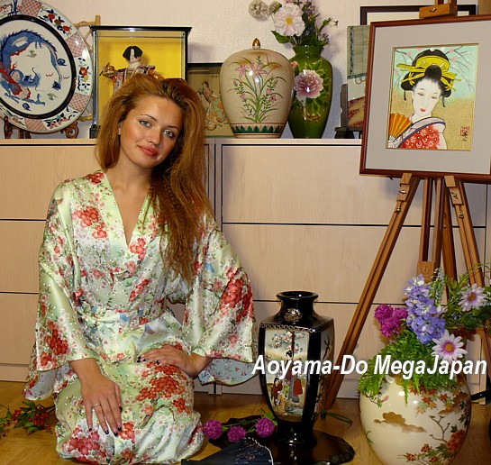 женское японское шелковое кимоно