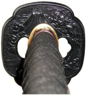 цуба меча с рельефом в виде горы Фудзи