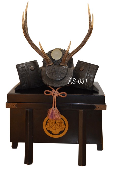 подставка резная для двух мечей,  Япония,  1900-е гг., эпоха Мэйдзи