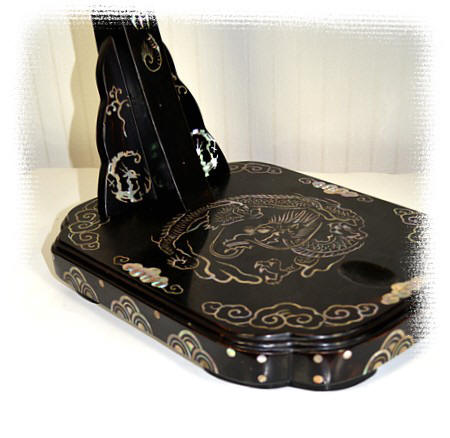 японская антикварная подставка для самурайского меча с инкрустацией, деталь