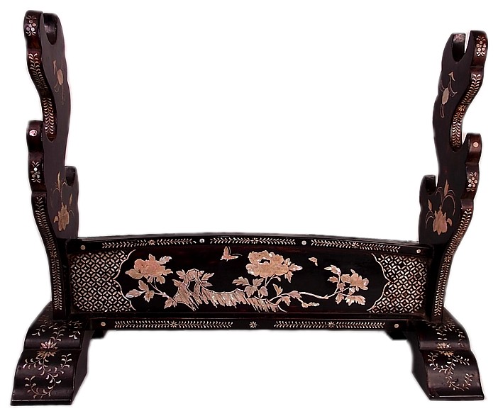 Японское самурайское антикварное оружие и снаряжение.