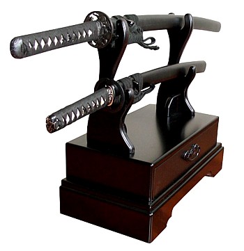 японская деревянная подставка для двух самурайских мечей