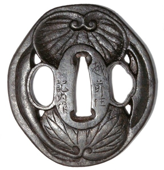 антикварная подписная цуба (гарда) для вакидзаси. Коллекция яонских цуб