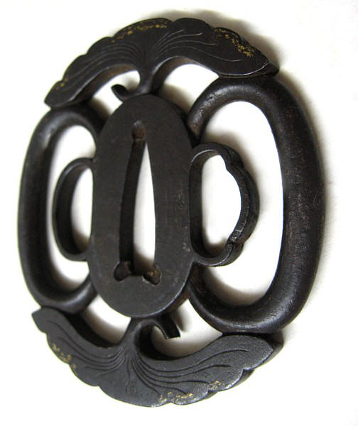 старинная цуба (гарда японского меча) эпохи Эдо, 1700-е гг