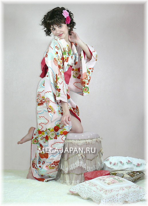японское традиционное кимоно