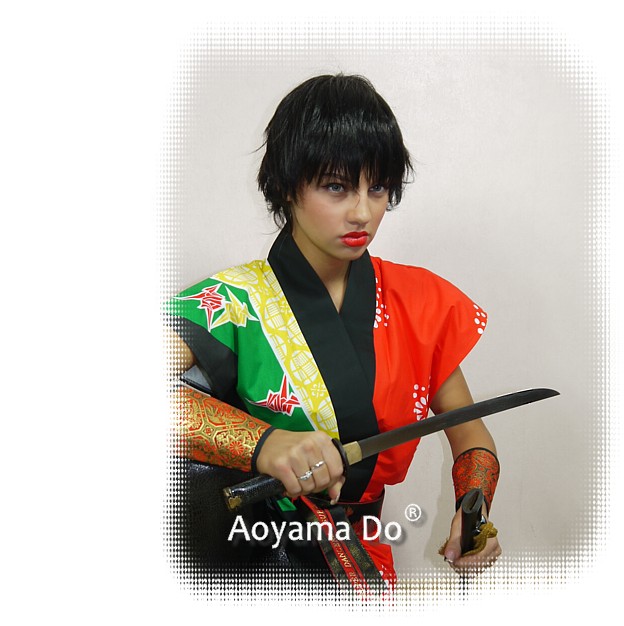 Старинное оружие, антикварные японские мечи катан, танто, вакидзаси